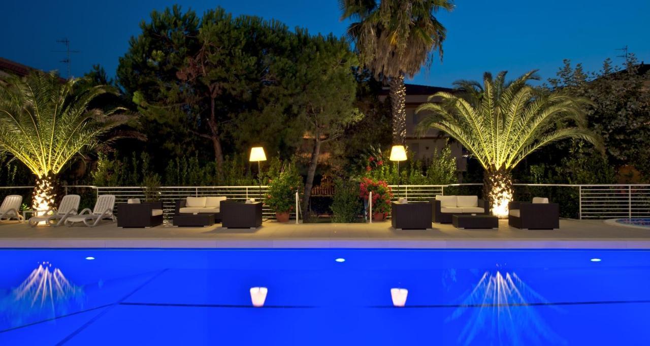 Hotel Palace Magnolia Spa Tortoreto Exterior foto